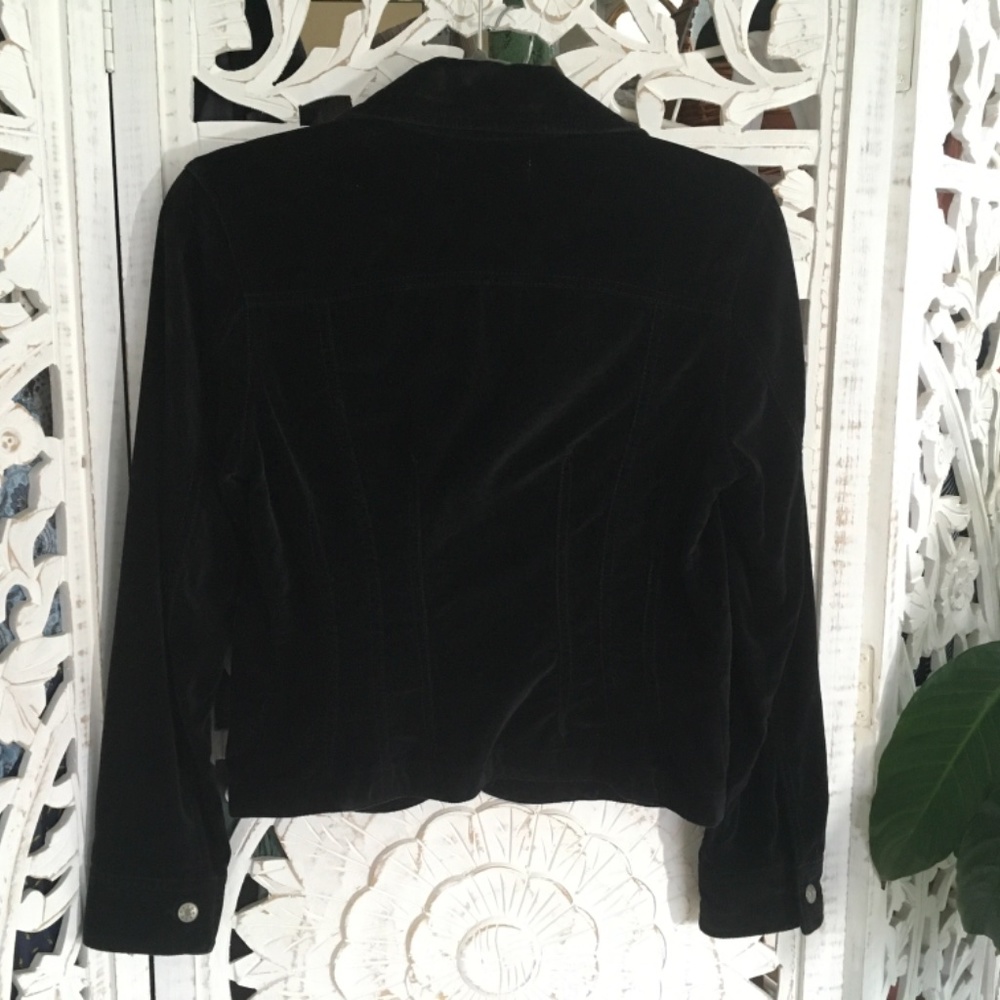 Black velvet jacket cut like classic jean jacket - Picture 5 of 6